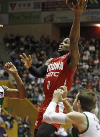 Kameron Taylor pasa de héroe a verdugo (78-82)