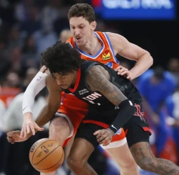 Los Rockets superan a los Thunder en la prórroga