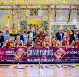 El Valencia Basket conquista en Alcantarilla su tercera Supercopa #LFEndesa, 84-60