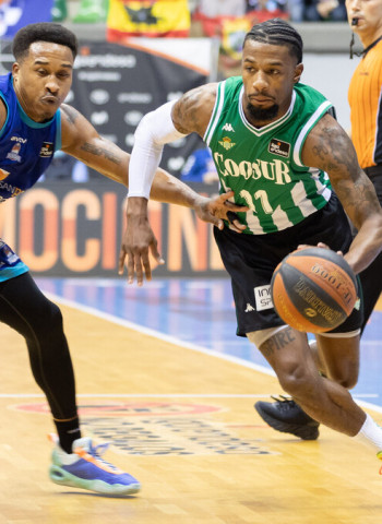 Coosur Real Betis asalta el Coliseum y suma su tercera victoria (76-84)