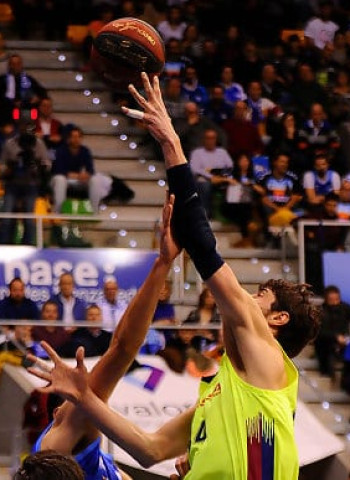 Victoria trabajada del Barcelona para reafirmar el liderato (80-85)