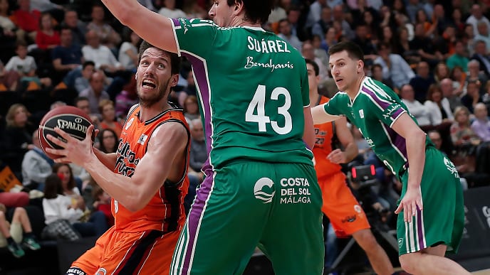 El resucitado Van Rossom acaba con la buena racha de Unicaja (74-73)