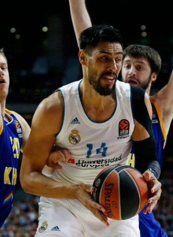 Ayón podría llegar a estar cuatro meses de baja