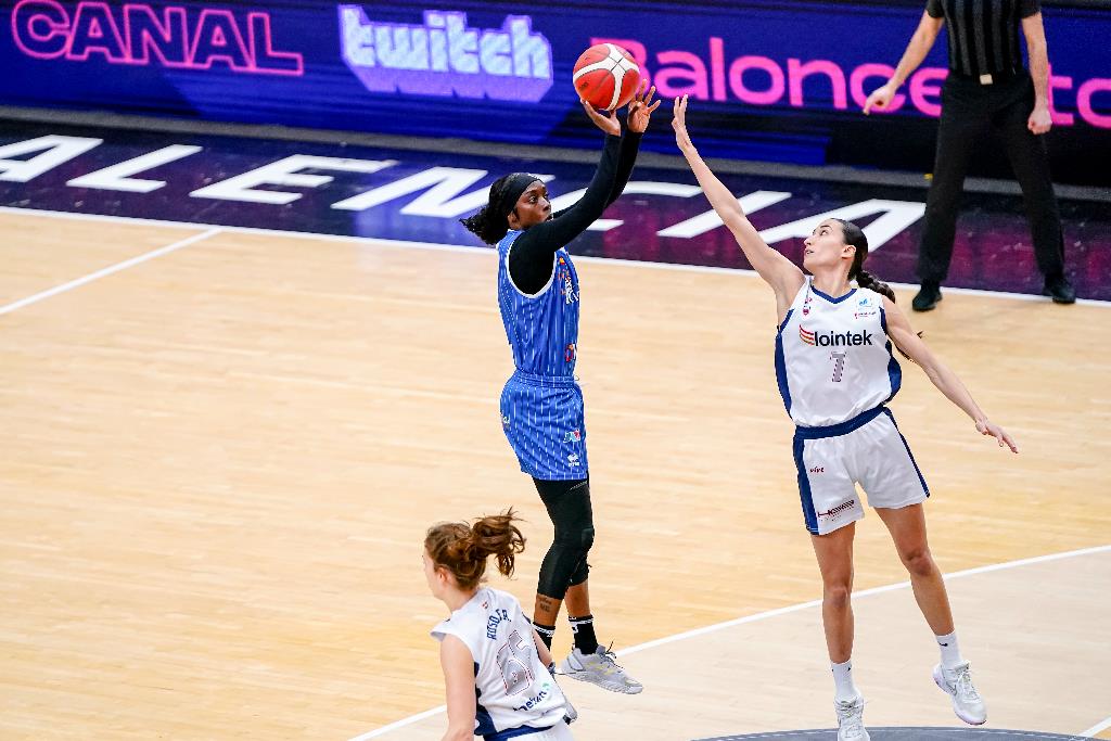 El Perfumerías Avenida peleará por su décima Copa de la Reina (72-56)