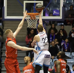 La moneda se decanta para el Montakit Fuenlabrada (78-81)