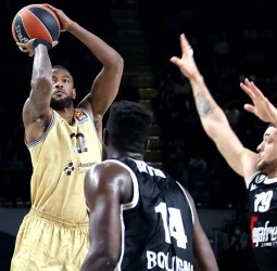 El Barcelona castiga a la Virtus Bolonia, 75-92