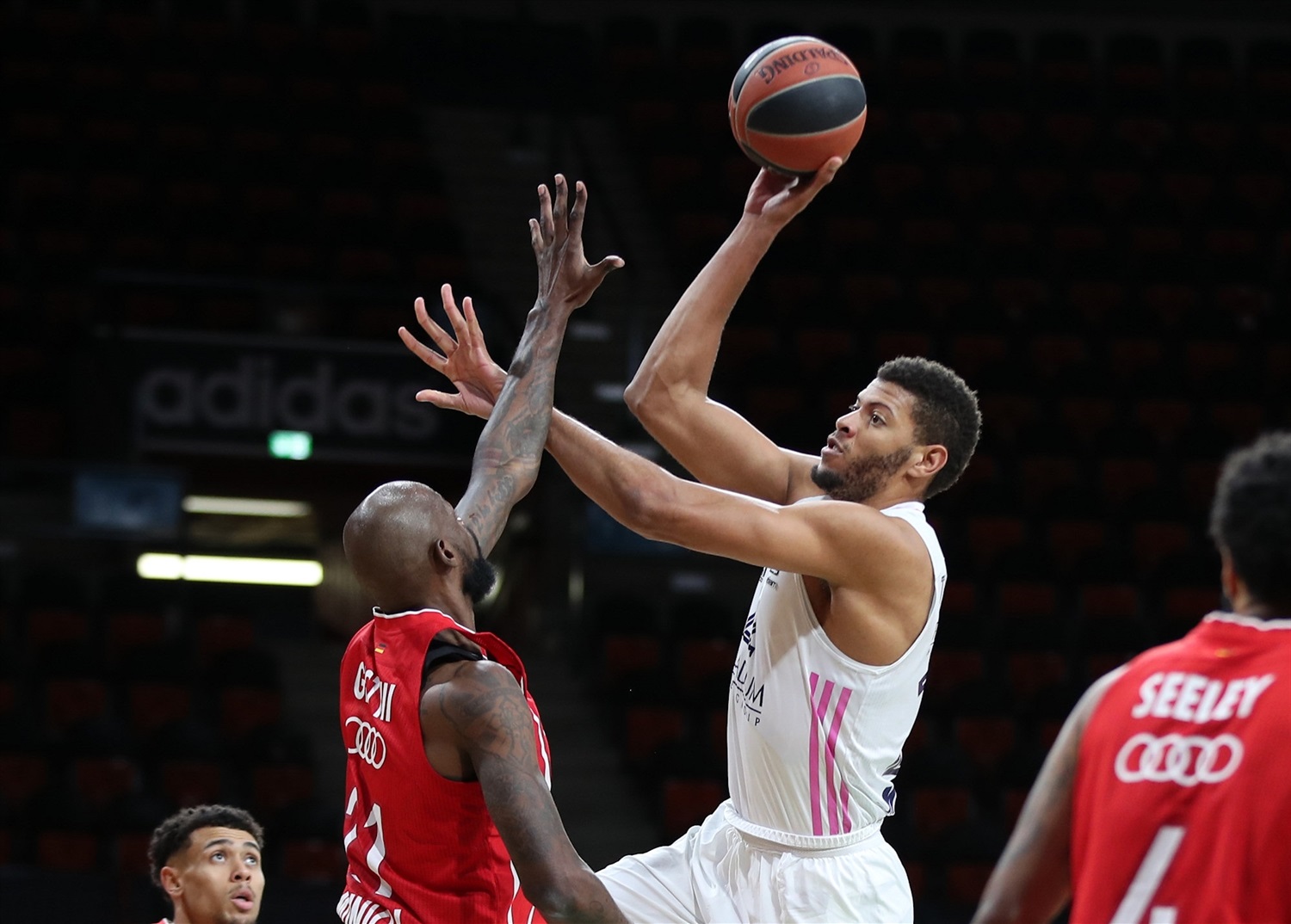 Yabusele y Tavares, MVP`s de la jornada 20 de la EuroLeague