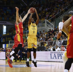 El Herbalife Gran Canaria reacciona y derrota a UCAM Murcia (87-75)