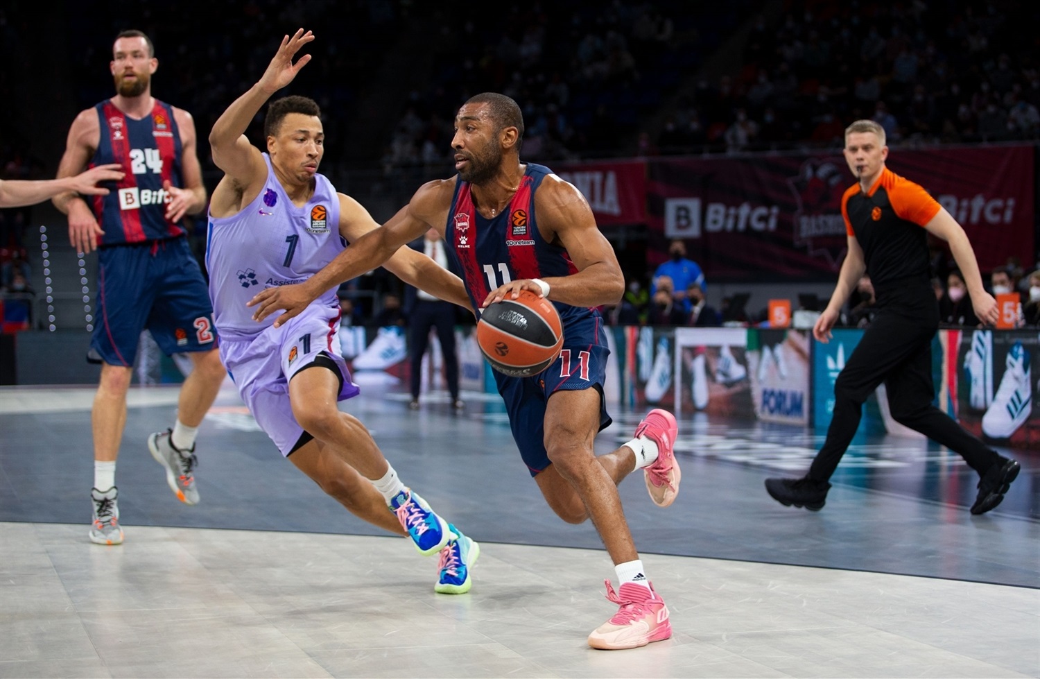 Dura derrota del Barcelona en la cancha del Baskonia (94-75)