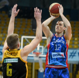 Aleksandar Aranitovic apunta al Río Breogán
