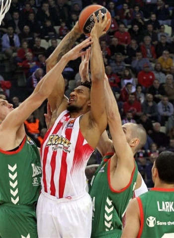 Khem Birch pondrá rumbo a los Orlando Magic