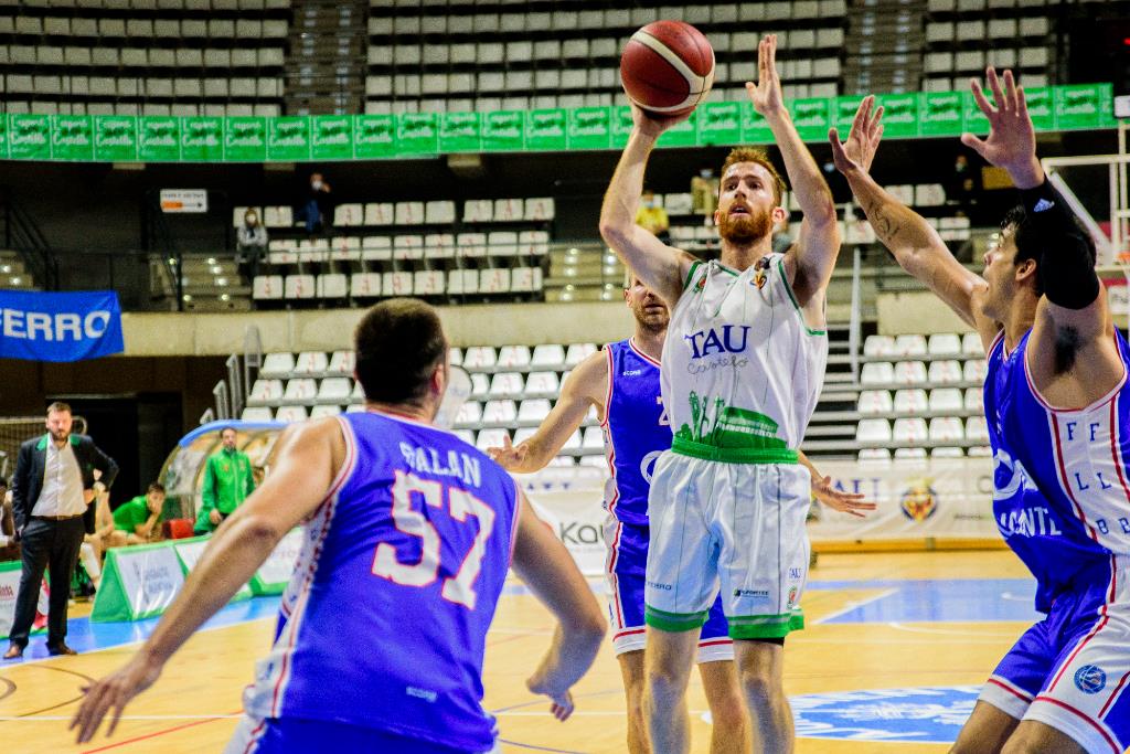 El camino al ascenso comienza con una inclinada pendiente