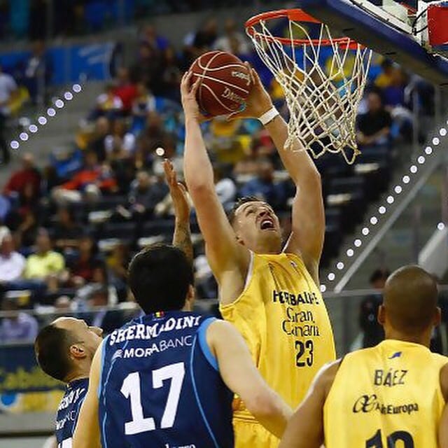 El Herbalife Gran Canaria acaricia los playoffs (98-85)