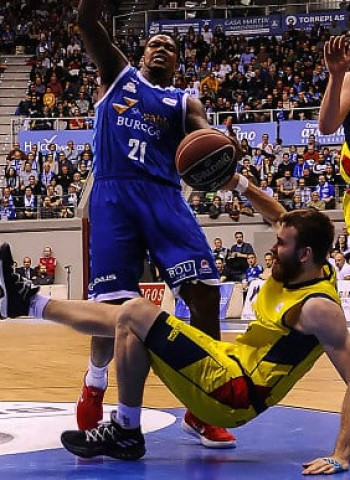 San Pablo Burgos sigue de fiesta (92-86)