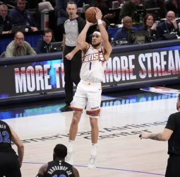 Los Mavs no tuvieron oportunidad alguna de ganar ante los Suns
