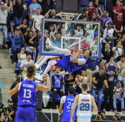 Venezuela recobra vida con importante triunfo sobre Argentina, 67-64