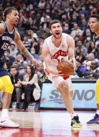 Svi Mykhailiuk prioriza continuar en la NBA