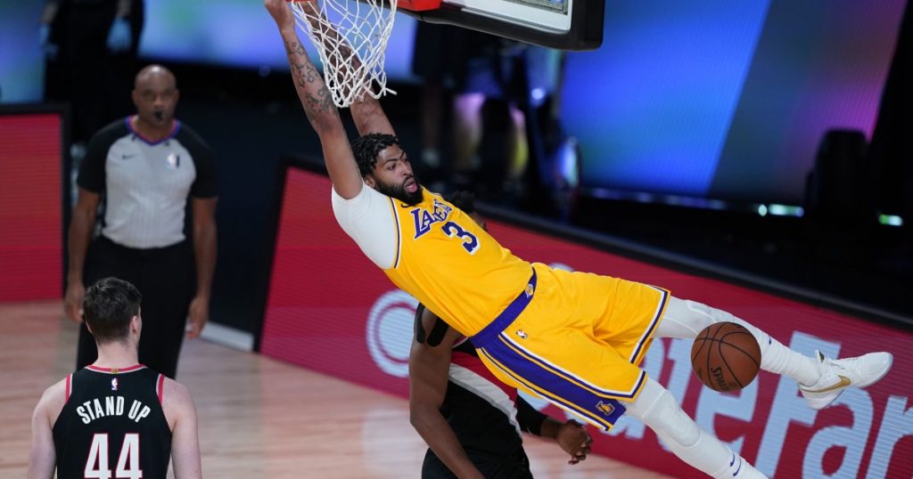Reacción contundente de los Lakers (88-111) [1-1]