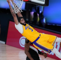 Reacción contundente de los Lakers (88-111) [1-1]