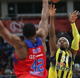 Bobby Dixon, dos temporadas más en el Fenerbahce