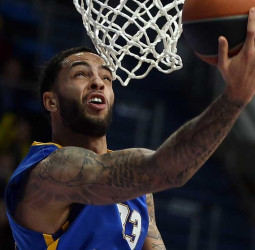 Tyler Honeycutt, cerca del Anadolu Efes