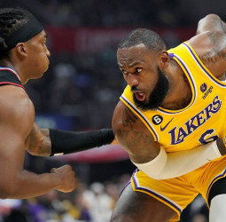 Los Lakers cortan su mala racha contra los Clippers