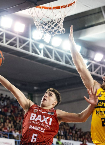 El Lenovo Tenerife alimenta en Manresa su sueño copero (73-76)