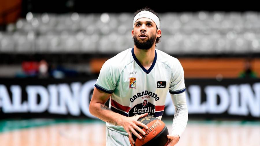 Kassius Robertson ya es jugador jamaicano