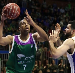El UCAM Murcia hurga en la herida del Unicaja Málaga (79-90)