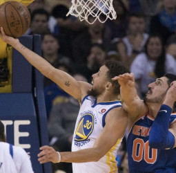 LeBron alcanza los 30,000 pero los Cavs alargan su crisis