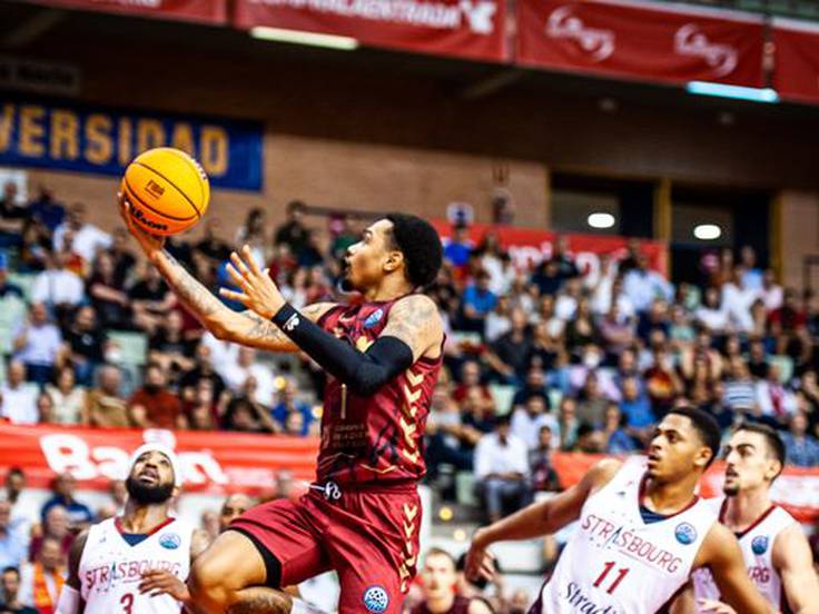 El UCAM Murcia gana con sufrimiento al Strasbourg (80-78)