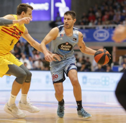 Victoria solvente del Barça en Lugo (63-79)