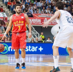 El Real Madrid no negocia con el Valencia por Campazzo