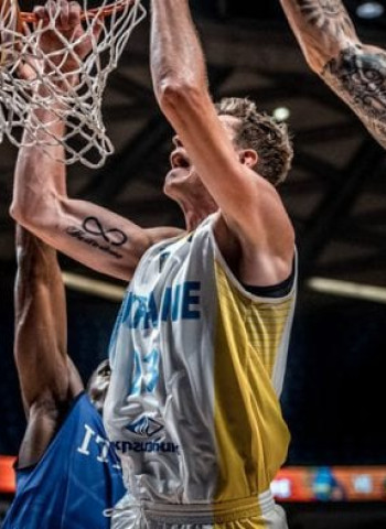 Artem Pustovyi, ¿el mejor fichaje del Monbus Obradoiro?
