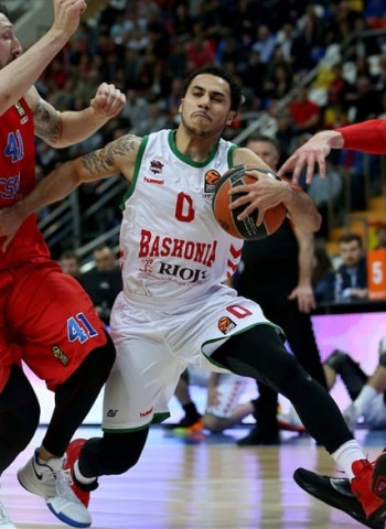 El Barcelona pretende el fichaje de Shane Larkin