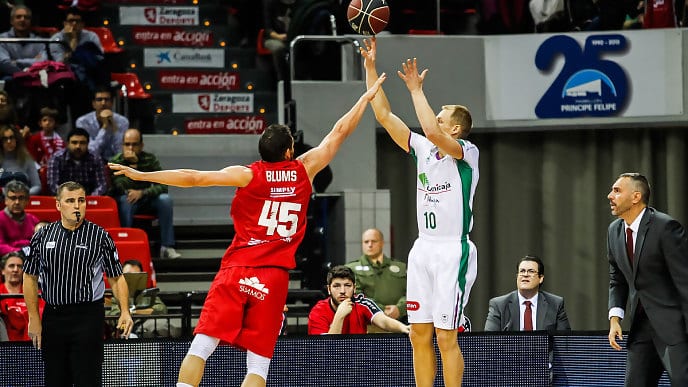 Tecnyconta Zaragoza no puede ante un Unicaja muy eficaz (77-102)
