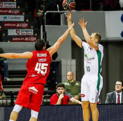 Tecnyconta Zaragoza no puede ante un Unicaja muy eficaz (77-102)