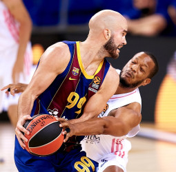 El Barcelona hunde un poco más al Real Madrid en la EuroLeague (79-72)