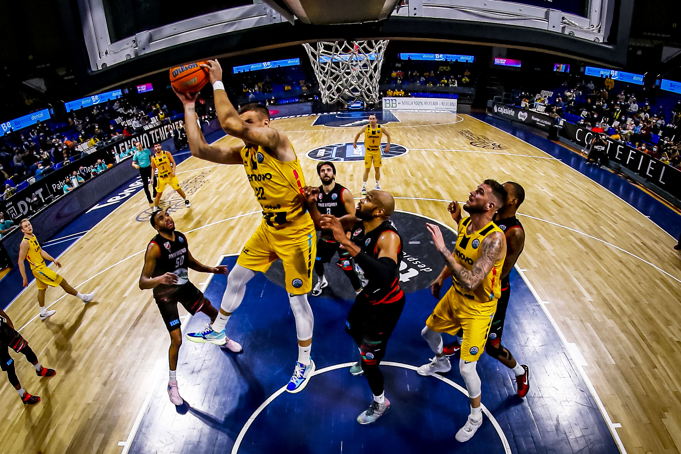 El billete para el Top16 de la #BCL se decide en el Santiago Martín