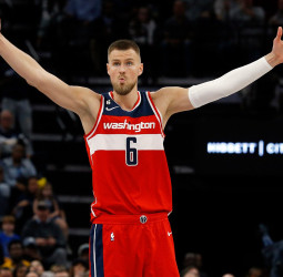 Los New York Knicks vuelven a pensar en Kristaps Porzingis