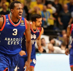 Errick McCollum, de Anadolu Efes, MVP de la jornada 7