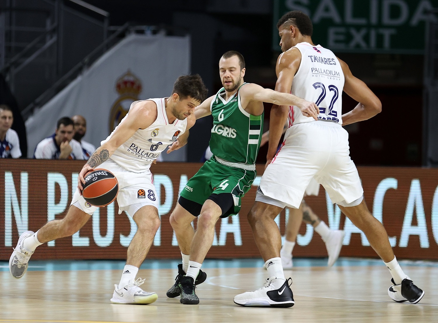 El Real Madrid gana al Zalgiris a base de defensa (70-58)