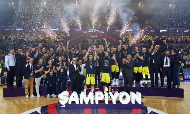 El Fenerbahce repite título de copa turca