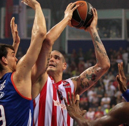 Maik Zirbes vuelve al Estrella Roja