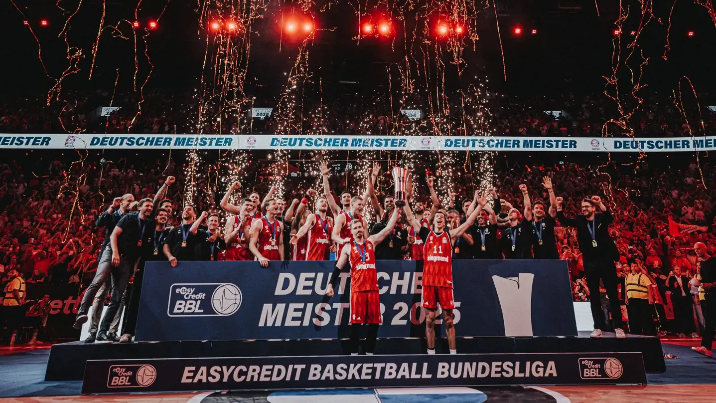 El Bayern revalida su título en la Liga Alemana tras una final épica