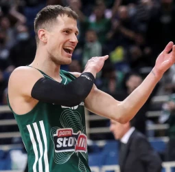 Sant-Roos lidera al Panathinaikos en la victoria ante el Bayern (80-67)