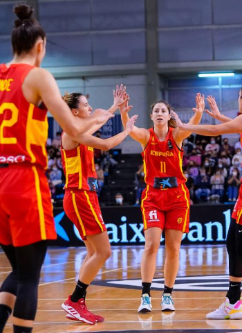 Almería lleva a España en volandas para la conquista de un ilusionante triunfo (107-52)