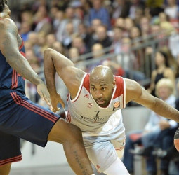 Mardy Collins, cerca del Lokomotiv Kuban