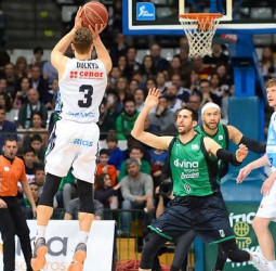 Victoria agónica del Rio Natura ante el Joventut en un duelo en los infiernos (82-83)