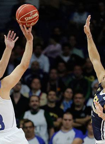 El Real Madrid derrota a UCAM Murcia en un trepidante partido (93-86)